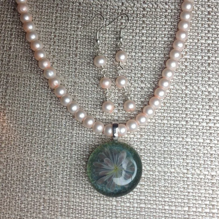 Pale Pink Flower Implosion Set, original archive photograph of handmade glasswork by Ann Wierbinski